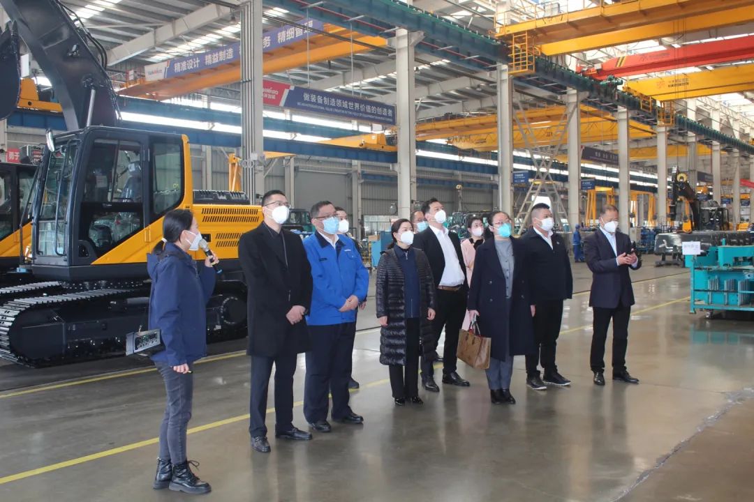 五粮液集团工会主席郭叙雷带队赴永利集团官网智能考察交流