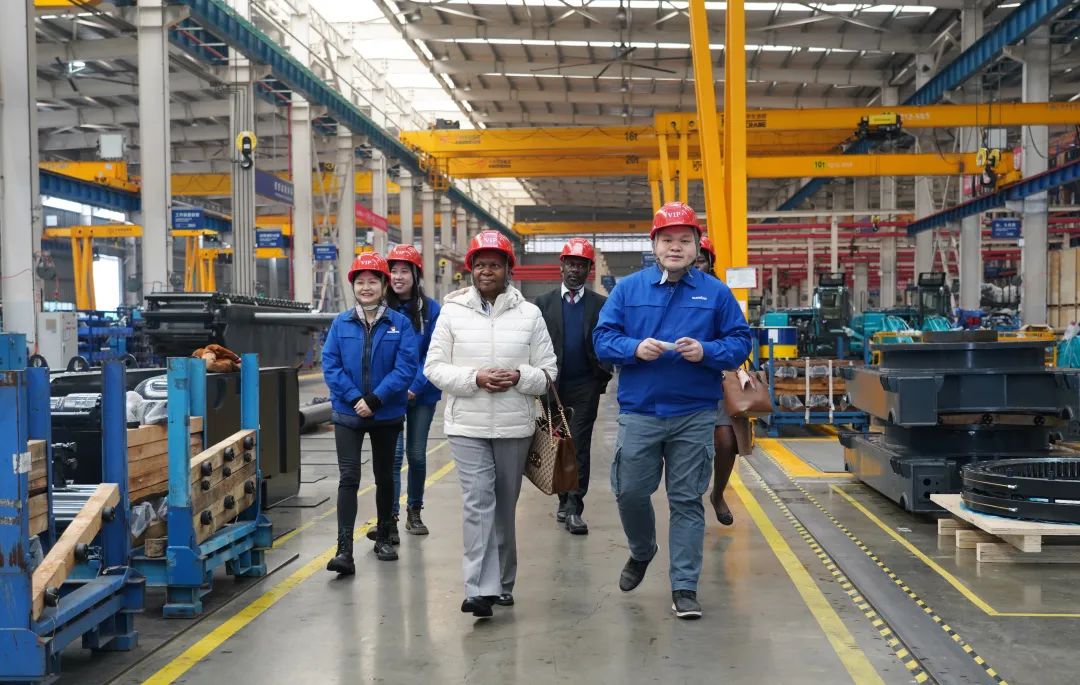 乌干达驻华大使到访永利集团官网智能