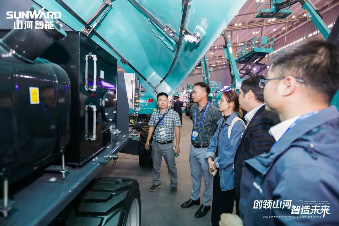 2023 CICEE | 永利集团官网智能亮相2023长沙国际工程机械展！智能化、电动化产品站C位