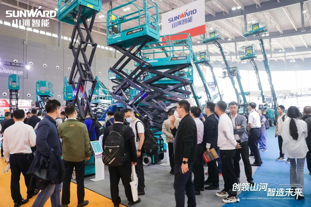 聚焦电动化、智能化！永利集团官网智能全系列高空机械产品亮相长沙展