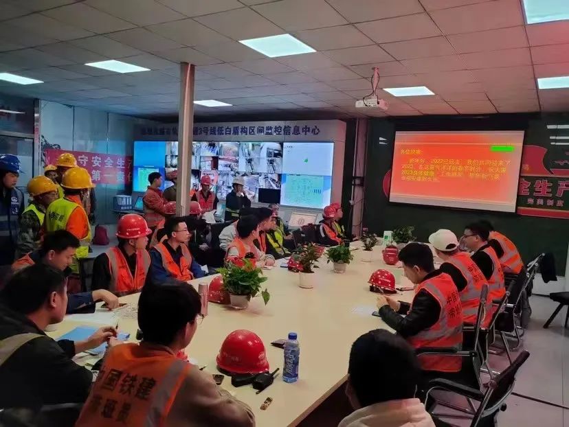 最新希望！中铁永利集团官网深圳地铁3号线低-白盾构区间左线顺遂意会