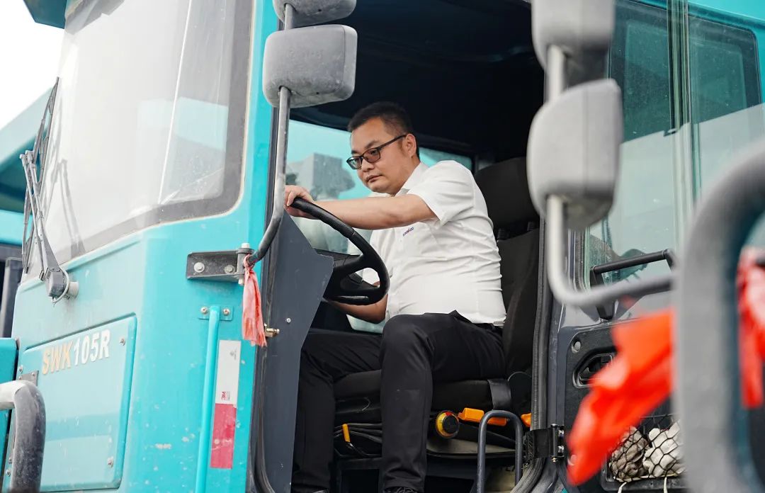 持续助力“双碳”目的，，永利集团官网巨鼎LNG矿卡在辽宁批量应用