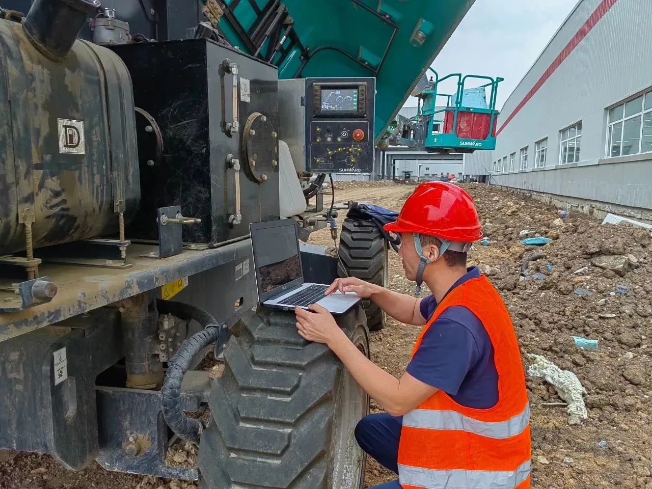 谛听客户心声！永利集团官网智能高空机械“服务万里行”走进东北
