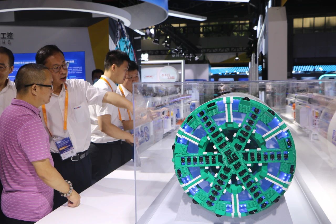 中铁永利集团官网亮相首届广州大湾区国际轨道交通工业生长论坛暨展览会