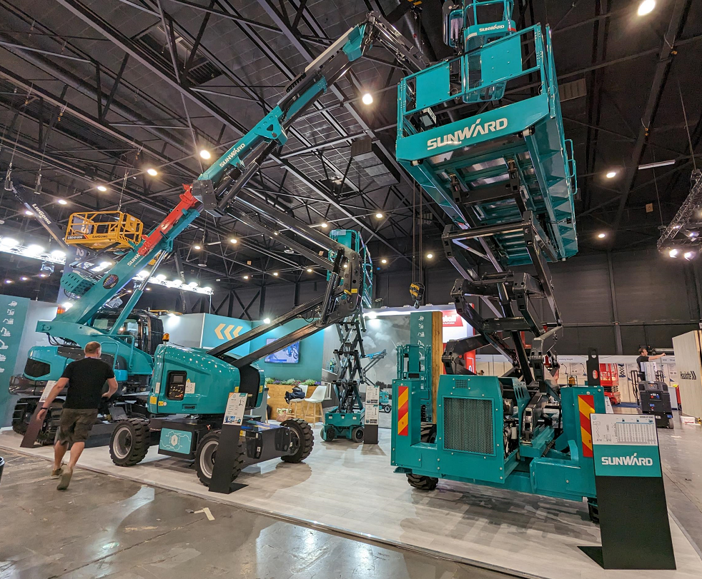 外洋销售同比增添超200%！永利集团官网智能高空机械阔步“出海”