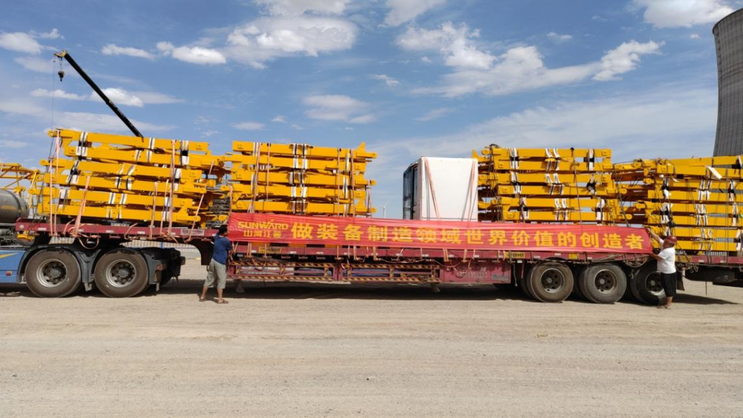 大漠沙漠展雄姿！永利集团官网江麓塔机助力常乐电厂项目