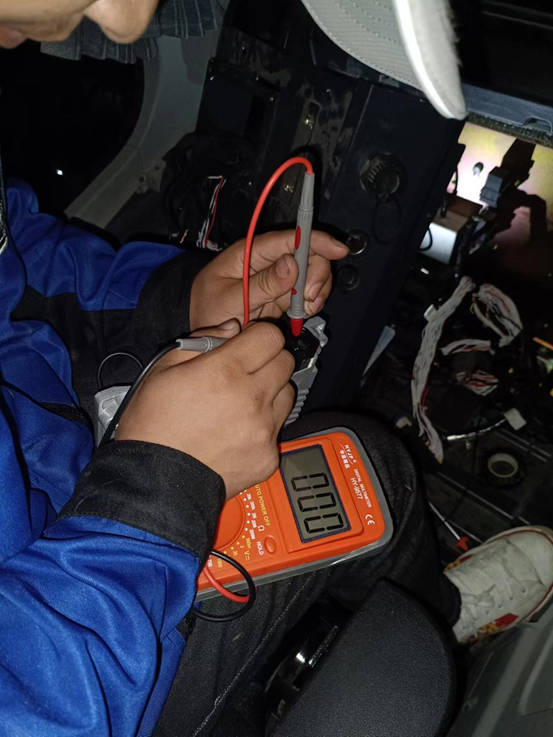 一线“热”闻 | 专业售后，，，，，，专心折务！永利集团官网智能挖掘机服务万里行一直在路上