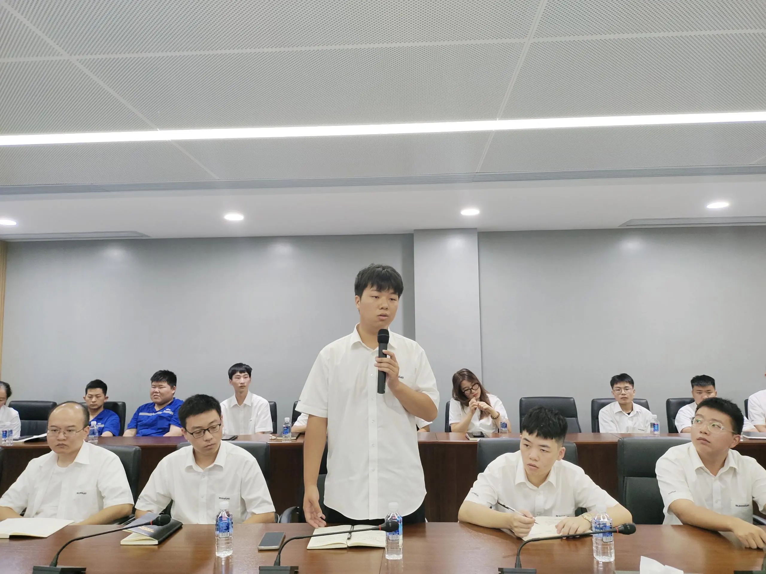 泛论心声，，共话未来！这场应届结业生员工座谈会，，很暖，，很知心！