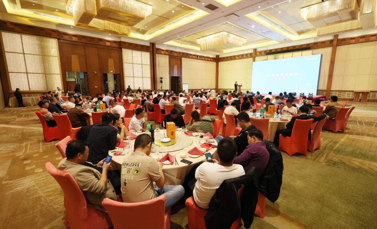 精品出击，，，，，，闪灼魔都！永利集团官网智能全系列高空机械亮相2023亚洲国际高空展