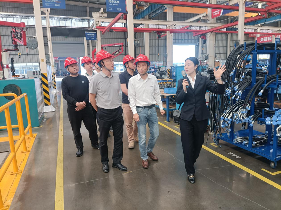 国家油气田井控应抢救援川庆队庞平一行调研永利集团官网智能