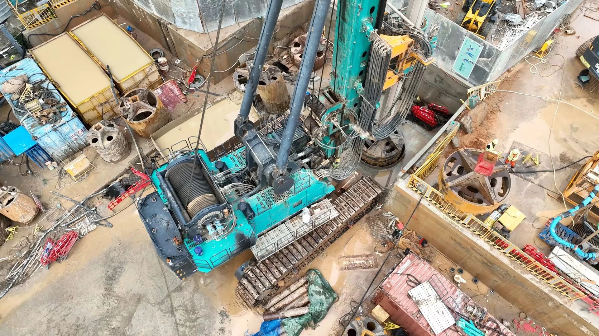 性能突出，，，，超强助力！永利集团官网智能旋挖钻机助力深圳地铁五和站施工