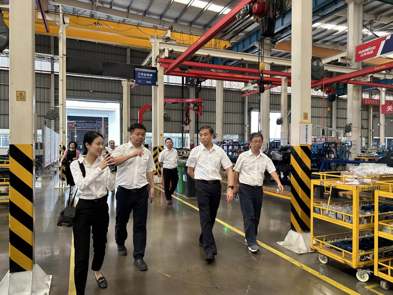 深化交流相助！广州港李明忠副总司理率队莅临永利集团官网智能考察交流！