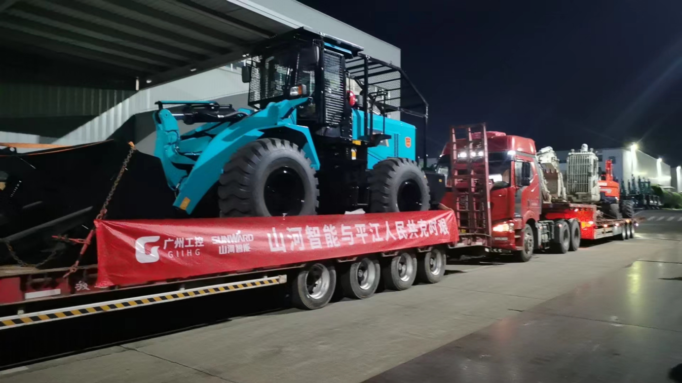 驰援湖南平江抗洪抢险，，，，，，共克时艰显继承