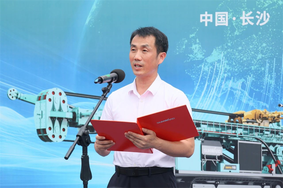 引领绿色科技新篇章！永利集团官网智能新能源钻机乐成交付