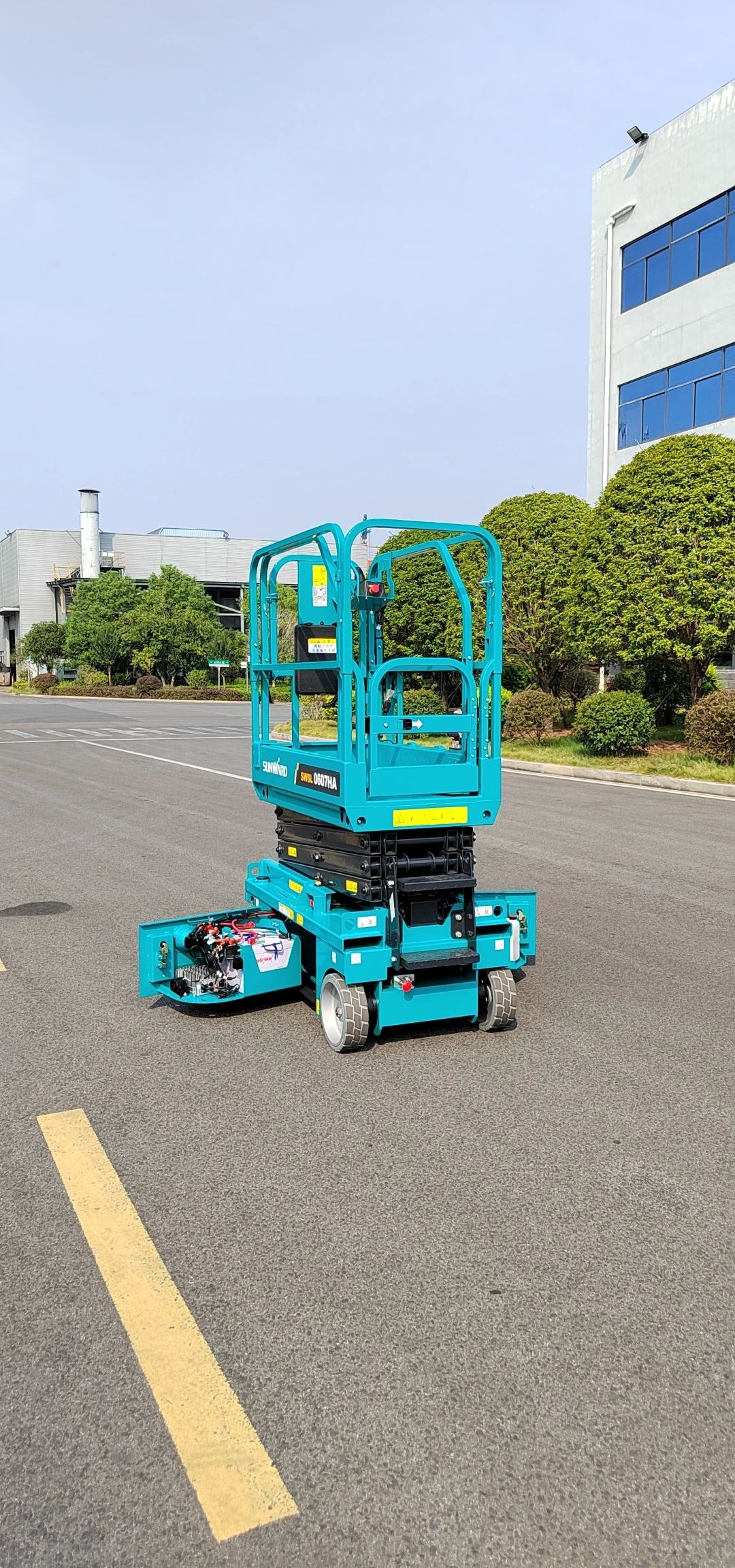 向“新”而行！永利集团官网智能又一款电动液驱剪叉式高空作业平台宣布