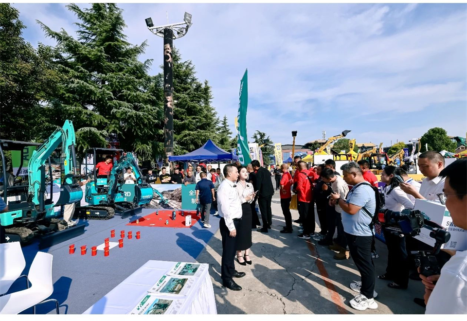 展现“掘”对实力！永利集团官网智能亮相2024微挖大会暨小型装备大会