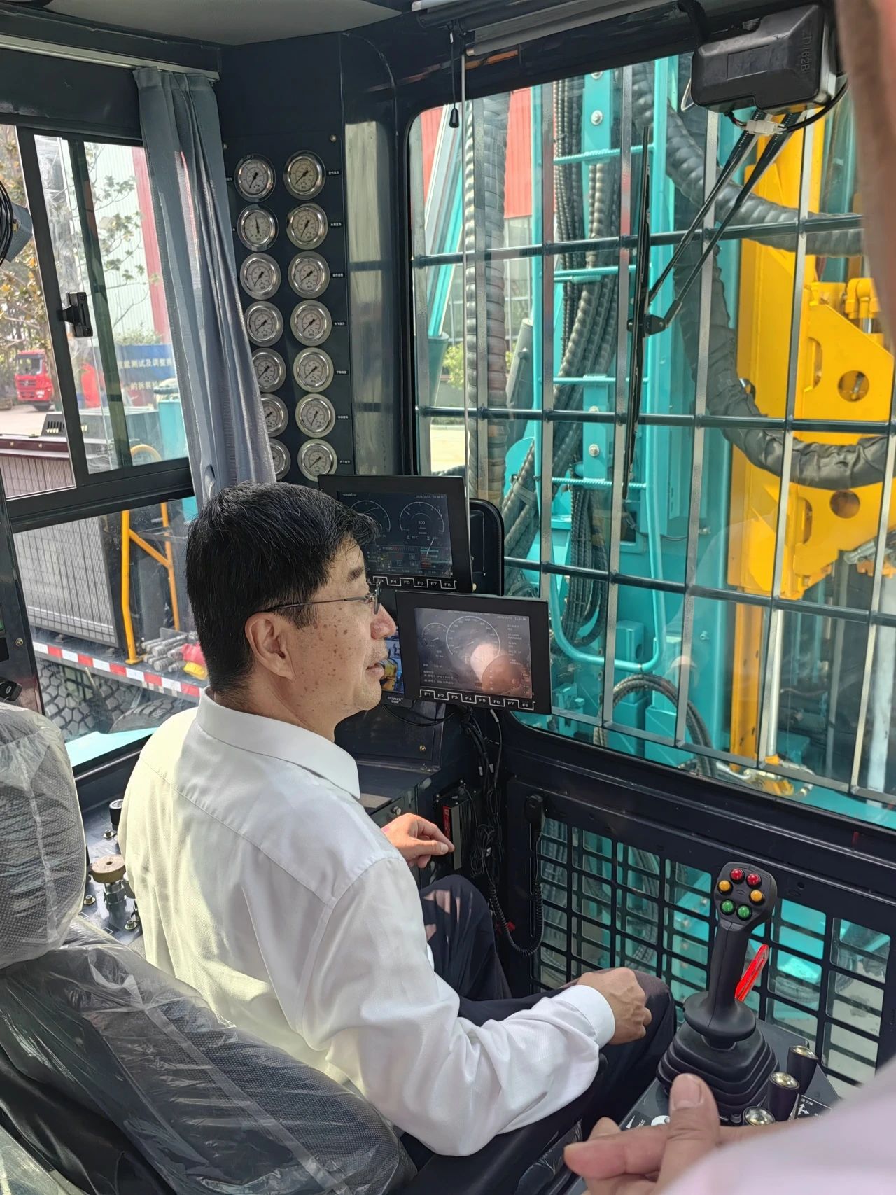 永利集团官网智能立异装备亮相天下矿山钻探（应抢救援）手艺竞赛