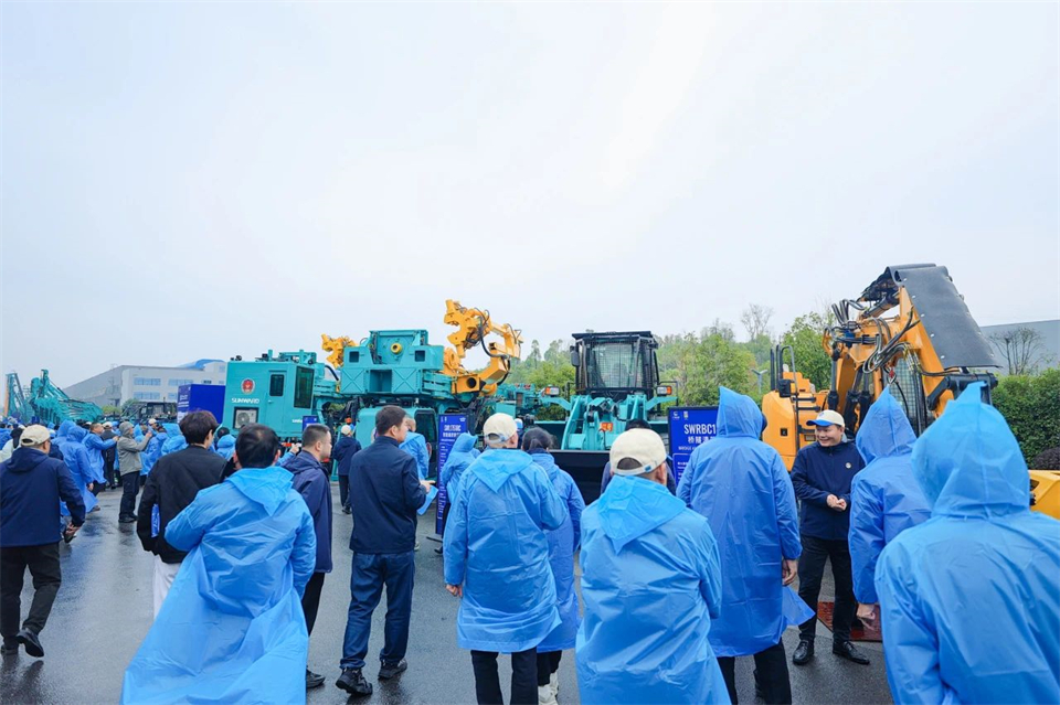 立异引领价值，，，，，，理想成绩未来！永利集团官网智能25周年庆典暨全球客户节盛大举行