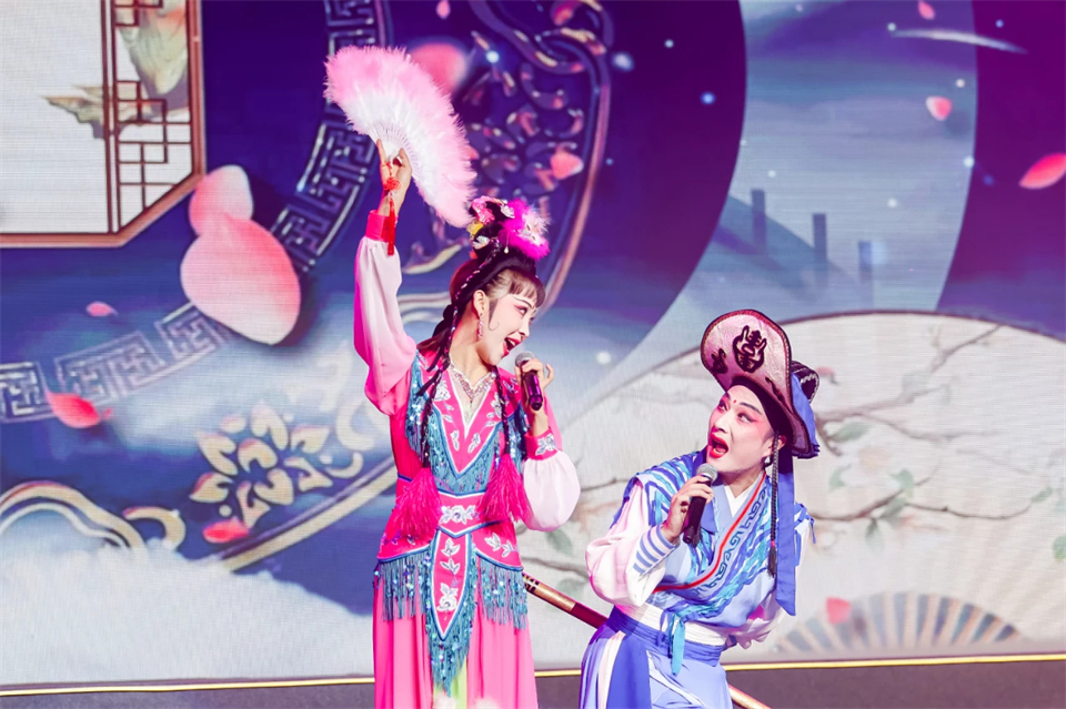 立异引领价值 理想成绩未来——庆祝永利集团官网智能建设25周年表扬大会暨文艺晚会盛大举行