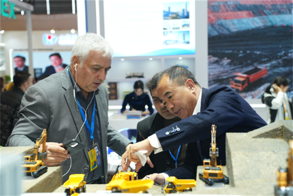 智造空间，，，，，，价值共生！广州永利集团官网精彩亮相2024上海宝马展