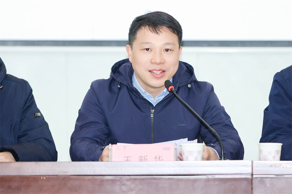 长龙街道、永利集团官网智能召开首届年货盛惠暨送春联文化惠民活动事情聚会