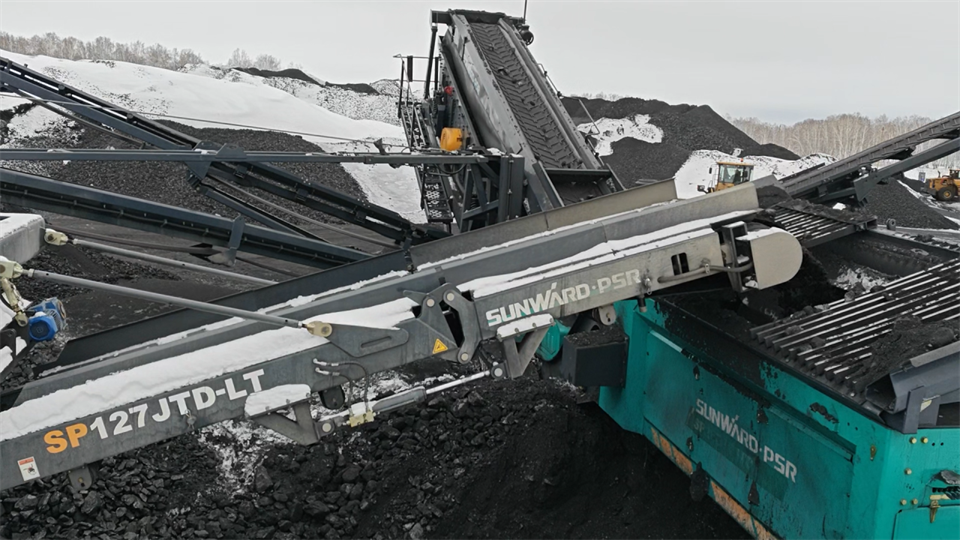 不惧-30℃极寒挑战，，，，，永利集团官网普石勒破碎筛分装备稳固运行！