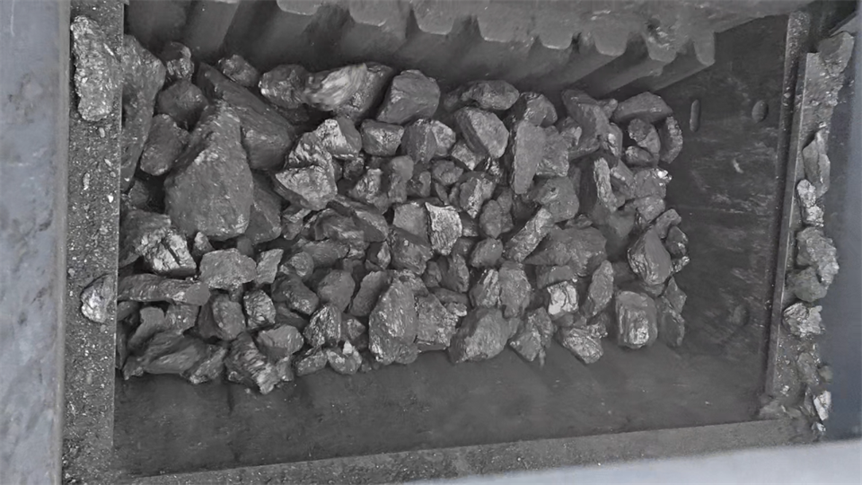 不惧-30℃极寒挑战，，，，，永利集团官网普石勒破碎筛分装备稳固运行！