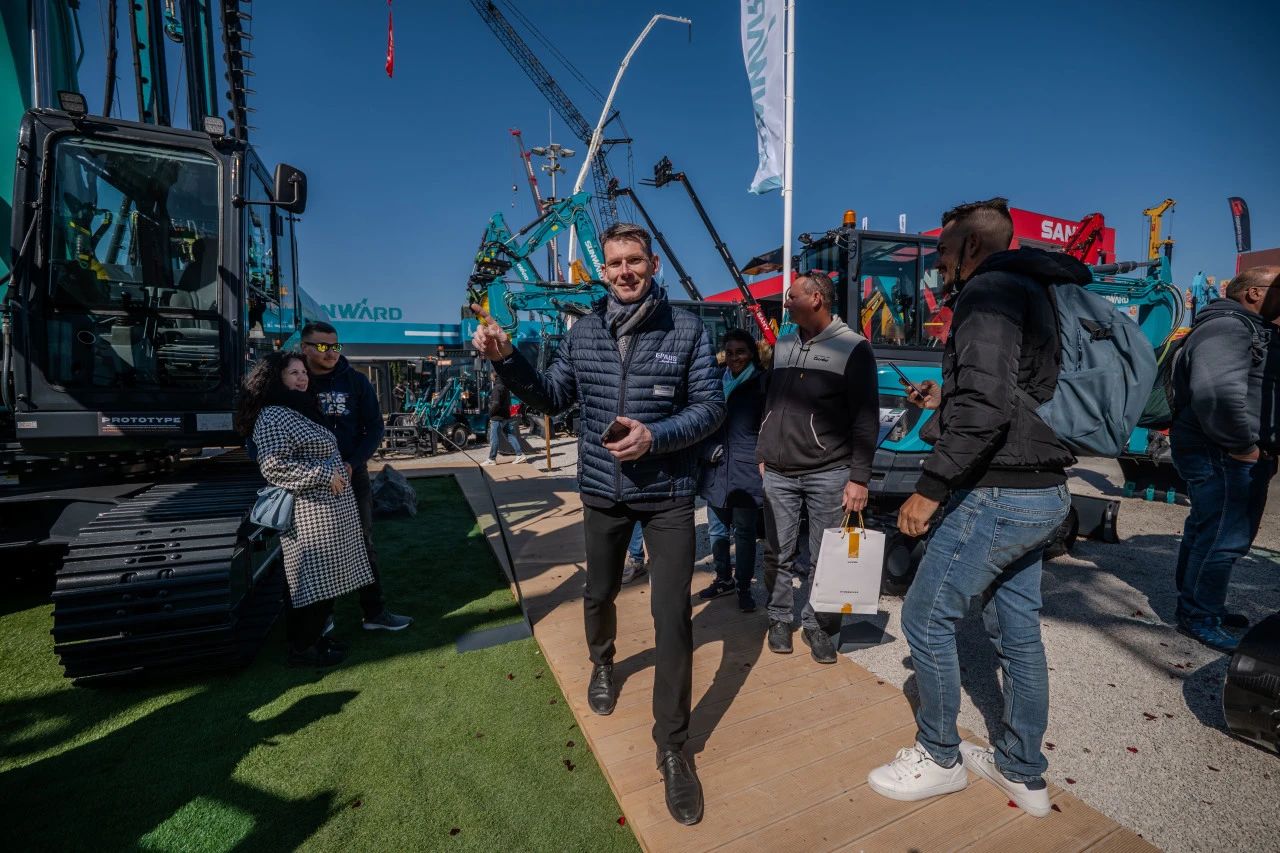 永利集团官网智能董事长付向东：以绿色智造与全球战略解锁中国工程机械的进阶密码