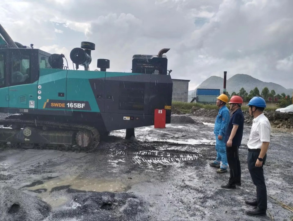 跨越永利集团官网万里 智启服务新程——永利集团官网矿岩“服务万里行”活动走进海螺水泥