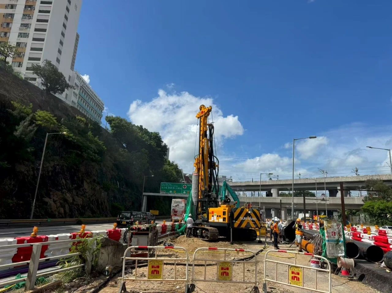 硬核首秀！永利集团官网智能SWDTH800大直径潜孔锤钻机进击香港市场