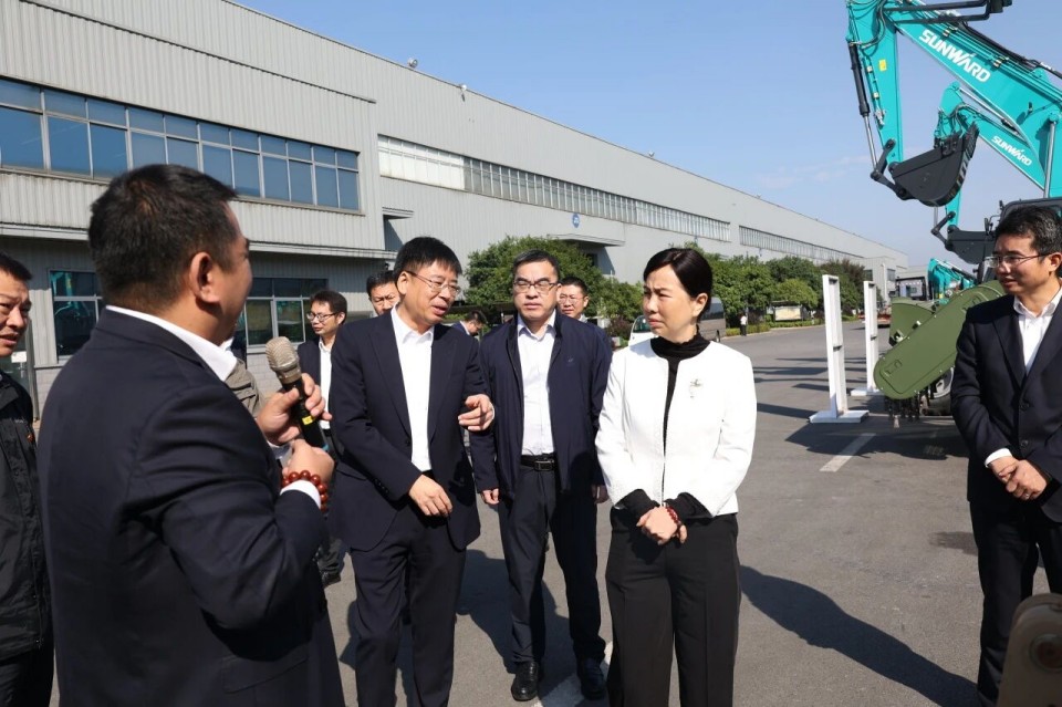 聚焦应急装备研爆发产，，，，共探实战适配新路径——广州市应急治理局党委书记、局长叶芳调研永利集团官网智能