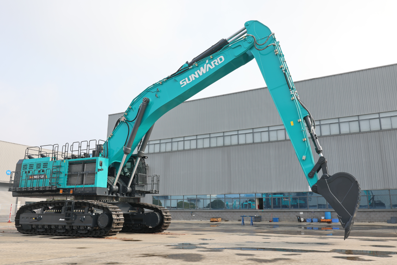 争锋启新程！永利集团官网智能SWE1650FLR加长臂挖掘机乐成交付国际客户