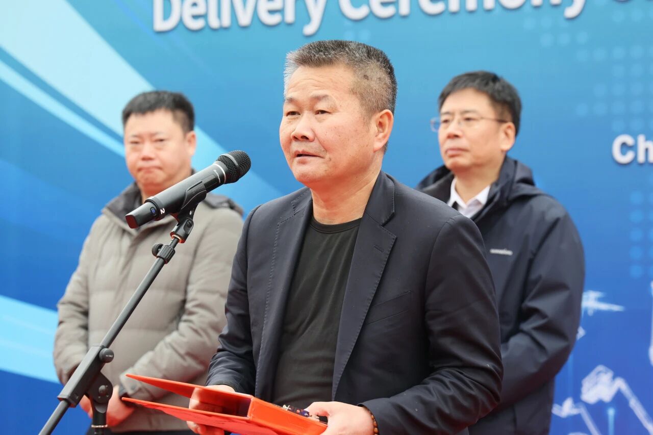 永利集团官网智能SWE700FE电动挖掘机乐成交付，，助力打造绿色智慧矿山