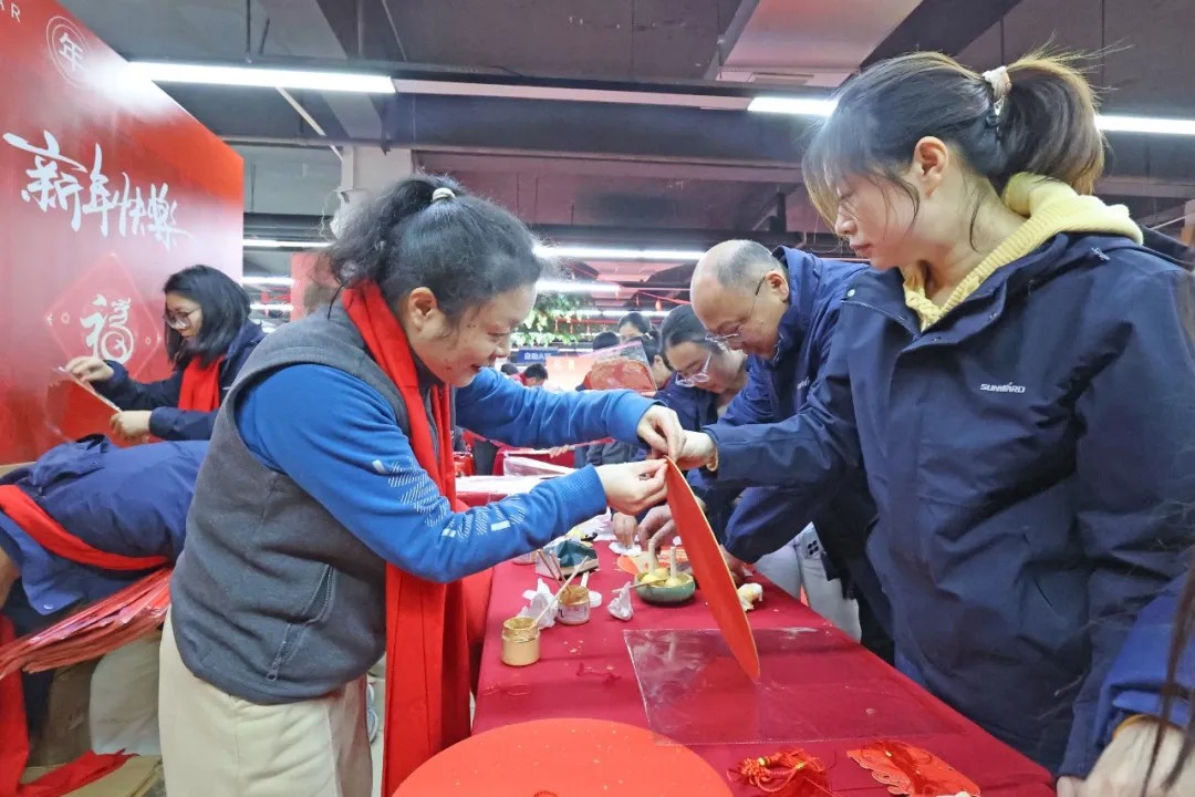 文字迎春，，祝福暖心！在永利集团官网智能“囤”年味、送温暖、迎新春