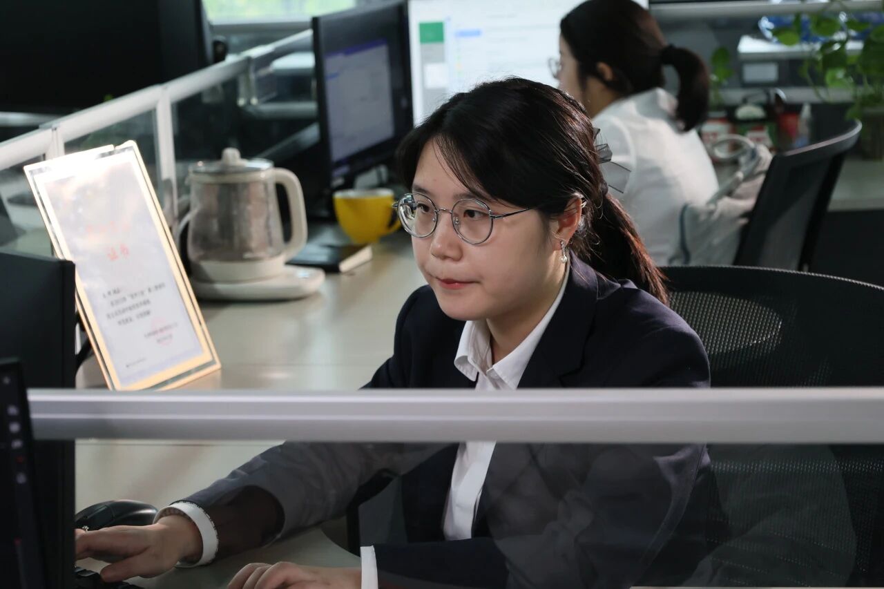 我的匠心 | “云端”工匠王。。。。。河么肱连全球服务与绿色未来